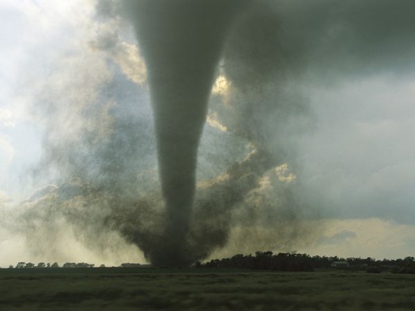 Tornado, Tellus